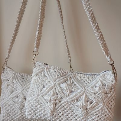 Trendy macrame bag