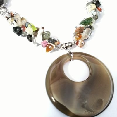 Necklaces agate stone colour 