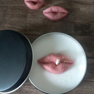 candle jar lips ( 2 small lip candles free ) 