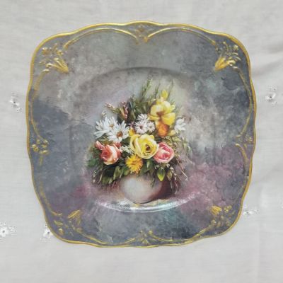 Porcelain plate