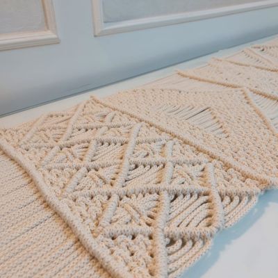 Macrame runner