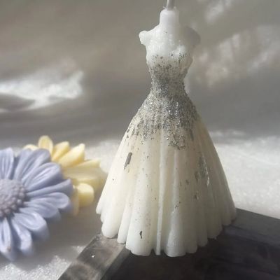 Bridesmaid dress candle