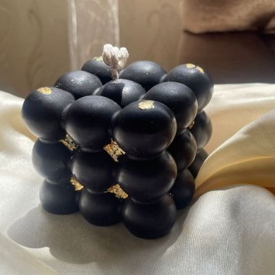 Black Bubbles candle