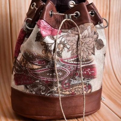 Bucket bag