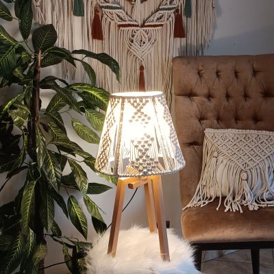 Macrame lampshade 