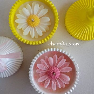 Chrysanthemum rose candle