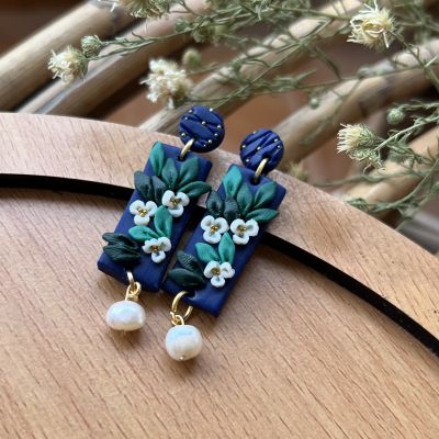 Flowers & Pearl Dangles