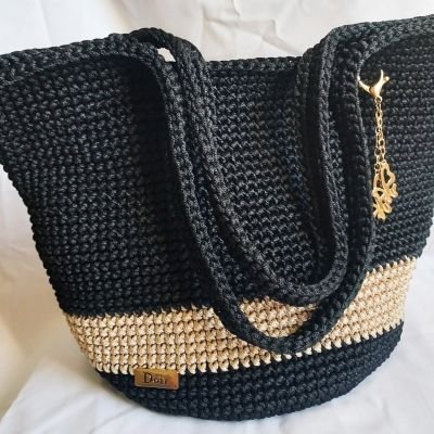 Crochet shoulder bag