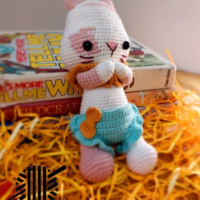 Amigurumi cat