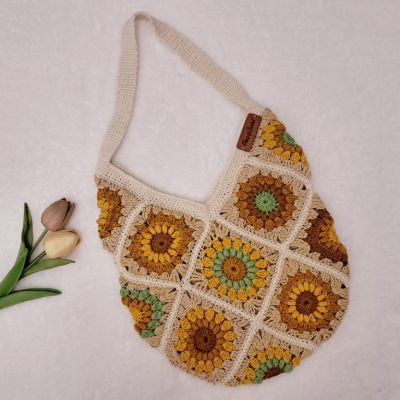 Granny square crochet bag