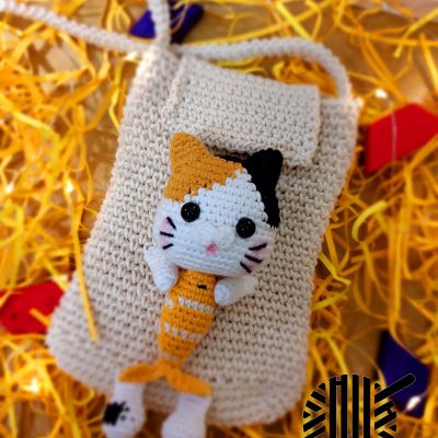 Amigurumi mobile pouch