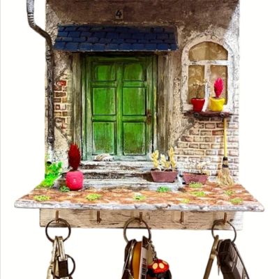 Key holder house shape 