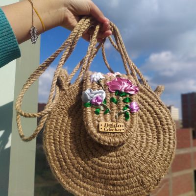 Round burlap bag