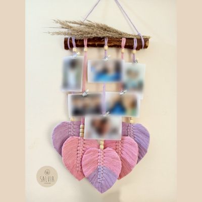 Macrame hanging for pictures 