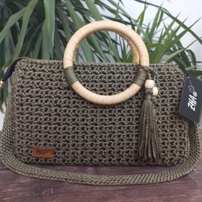 Shopping bag with bamboo handle