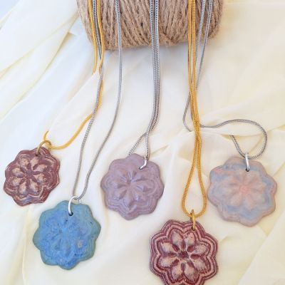 Ceramic necklace 