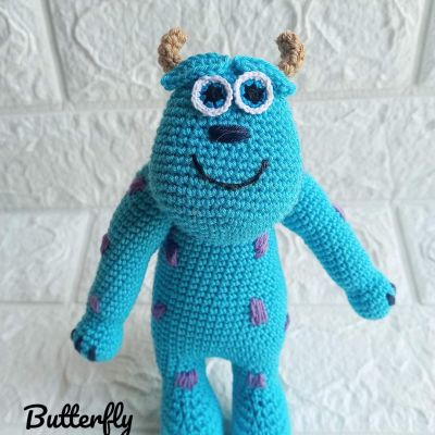 Amigurumi doll 