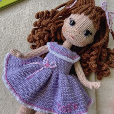 Doll amigurumi 