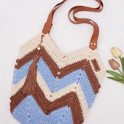 Trendy crochet bag