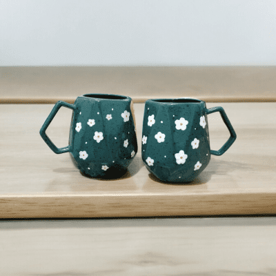 Porcelain mug 