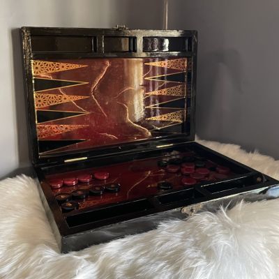 Resin backgammon board 