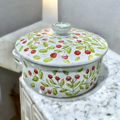 Cherry oven pot wih lid