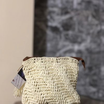 Raffia clutch