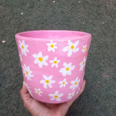 Pottery plant pot