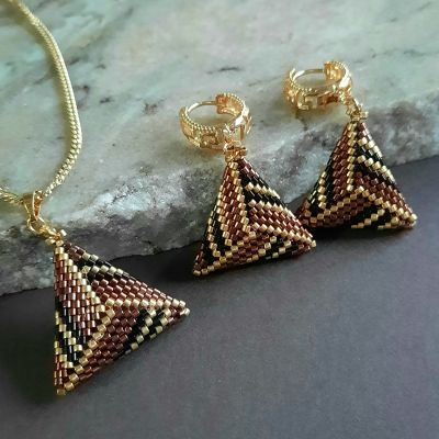 A set of dark red symmetrical triangle shaped by Miyuki beads