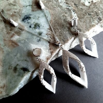 White leaf set by Miyuki beads