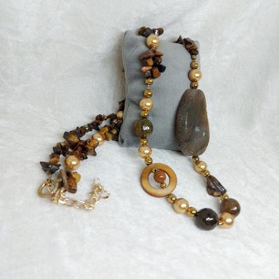 Tiger's eye stone necklace.