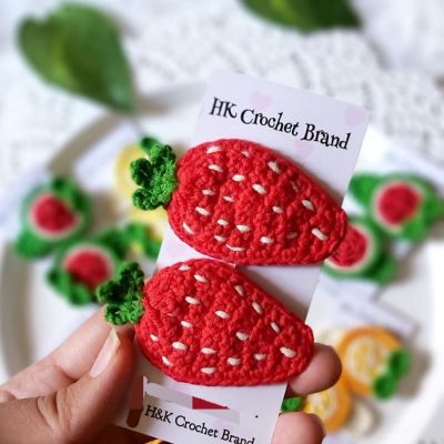 2 hairclips strawberry 