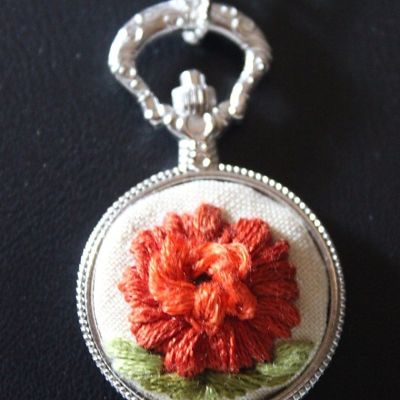 Embroidery necklace