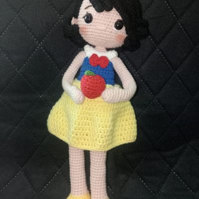 Amigurumi doll 