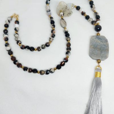 a necklace made of agate stones