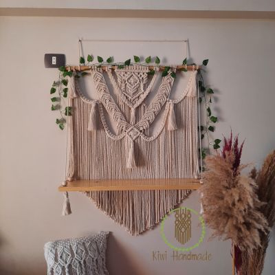 Macrame shelf hanging 