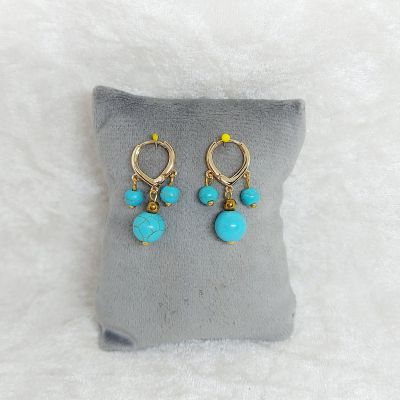 Earrings made of turquoise stones