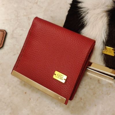 Red wallet