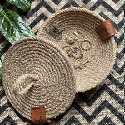 Jute accessories organizer with lid 