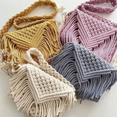 Trendy macrame bag