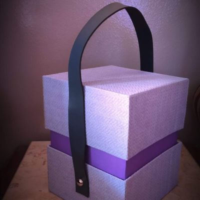 Lavander Gift box with leather hand