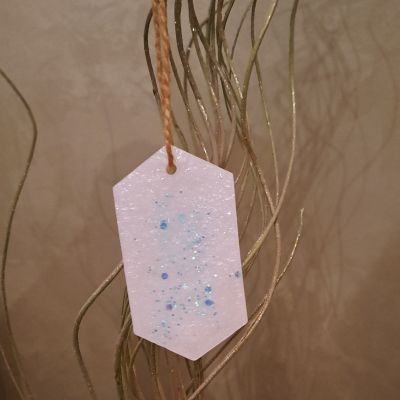 Scented closet diffusers 