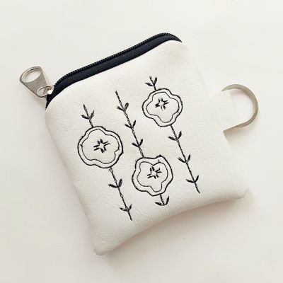 Faux leather machine embroidery key chain coin purse white flowers