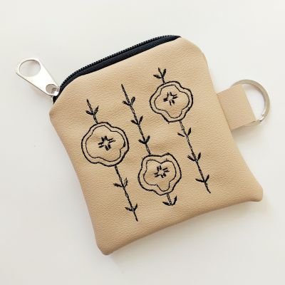 Faux leather machine embroidery key chain coin purse beige flowers