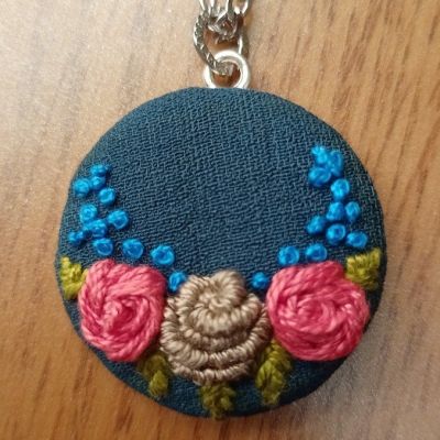 Embroidery necklace