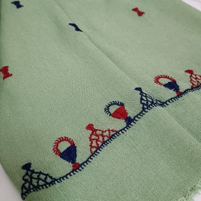 Mint scarf handmade embroidered in SIWA