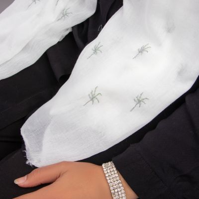 Handmade scarf  embroidered in SIWA