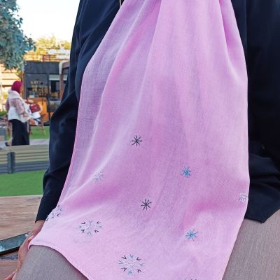 Handmade scarf  embroidered in SIWA