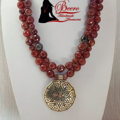 Luxury two-layer agate necklace with a copper pendant