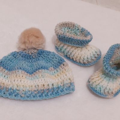 Baby Ice Cap and Cloak Set